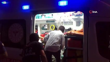 Sürücüsüz otomobil 2 kişiyi yaraladı