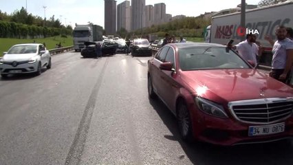 Tem bağlantı yolunda 8 araçlık zincirleme kaza