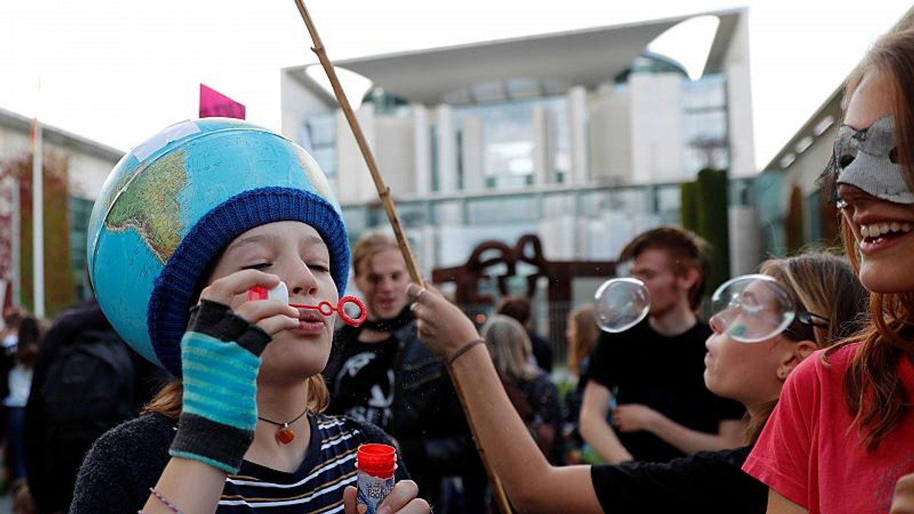 Mit Seifenblasen gegen Klimawandel
