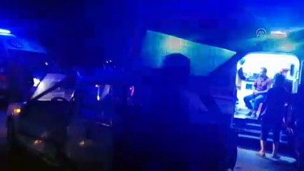 Kamyonla otomobil çarpıştı: 3 yaralı - ISPARTA