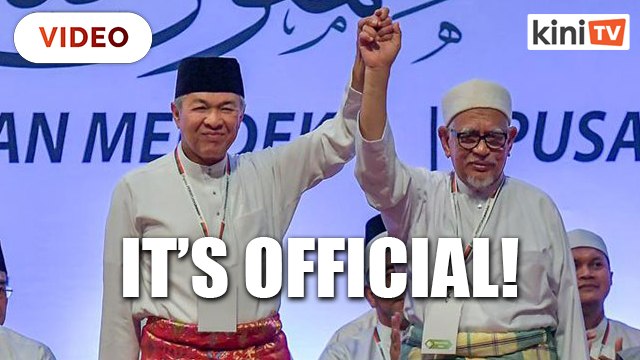 Umno-PAS joint charter signed, Annuar Musa gets emotional while presenting charter