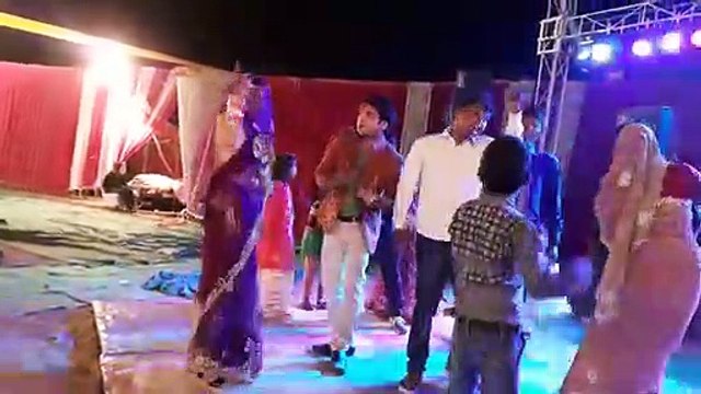 Groom bride dancing in wedding