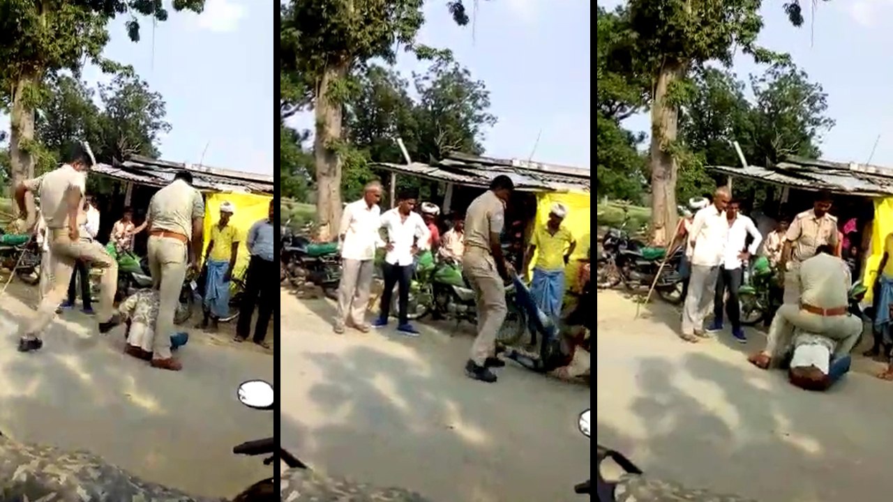हेलमेट नहीं पहना तो पुलिसवालों ने सड़क पर घसीटक...