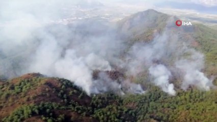 Ortaca’daki yangına havadan müdahale devam ediyor