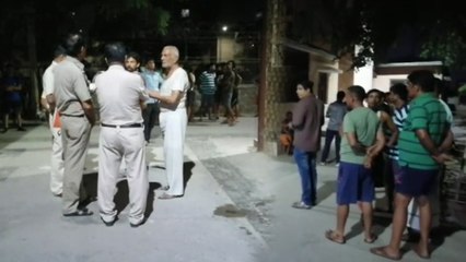 बीवी से झगड़े के दौरान पति ने की फायरिंग, पड़ोसन को लगी गोली