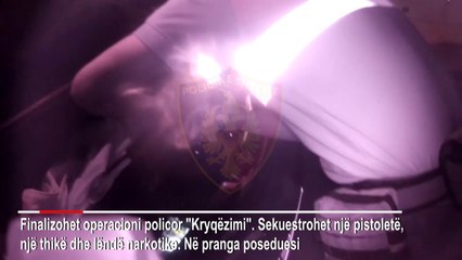 Report TV -'Shqiponja' kap të riun në Tiranë që qarkullonte me armë, thikë dhe kanabis