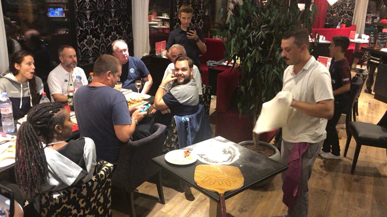 Brest. Les basketteuses de Nantes Rezé prennent une leçon… de pizza !