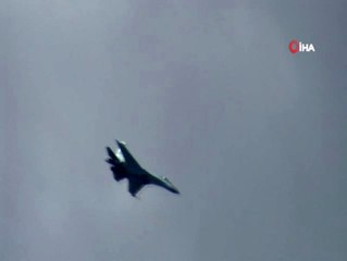 SU-35'in antrenman uçuşu nefes kesti