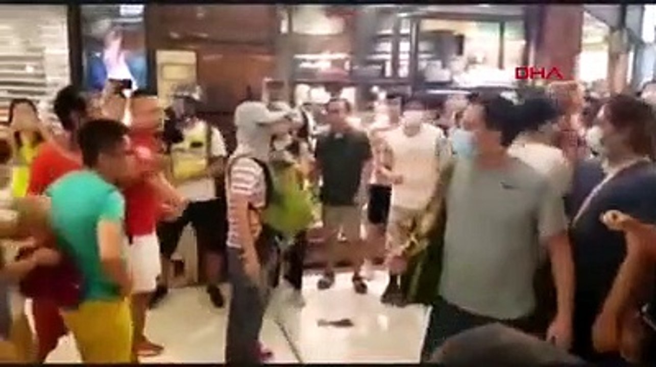 Hong Kong'daki protestolar 15'inci haftasında: Protestocular ve Çin yanlıları birbirine girdi