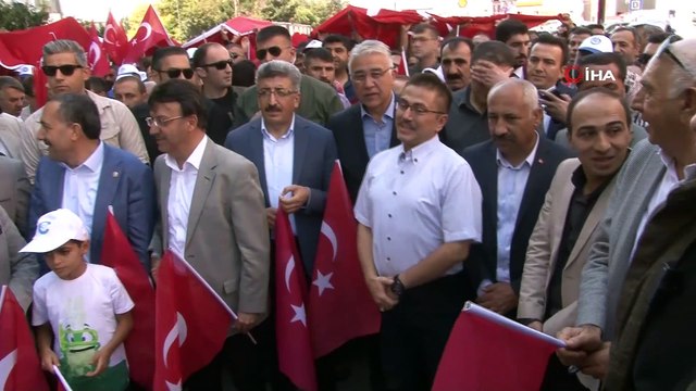 Van'da 'Teröre Lanet, Kardeşliğe Davet' yürüyüşü