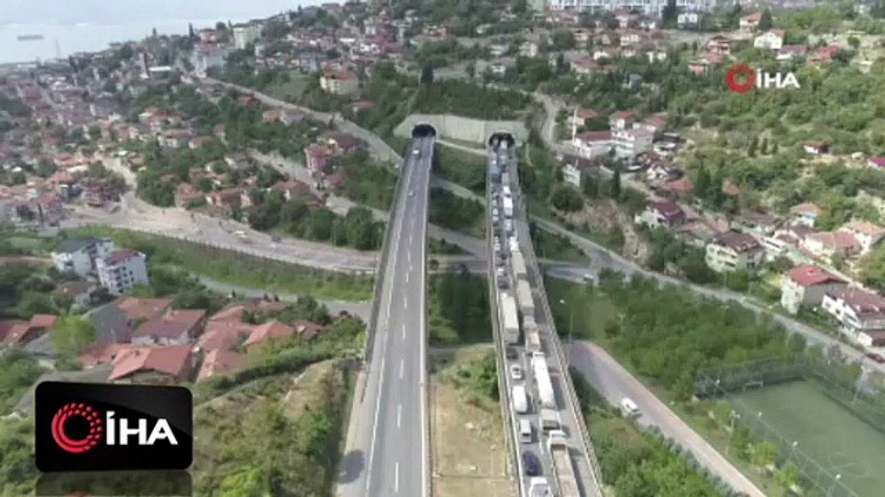 4 araç birbirine girdi, TEM otoyolunda 7 kilometre araç kuyruğu oluştu