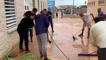 Teo García Egea ayudando en las inundaciones de Alicante