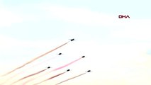 Eskişehir akrobasi pilotlarının gösterisi nefes kesti