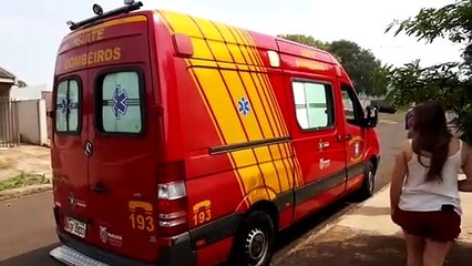 Jovem de 19 anos é socorrida no Bairro Santa Cruz ao cair com moto