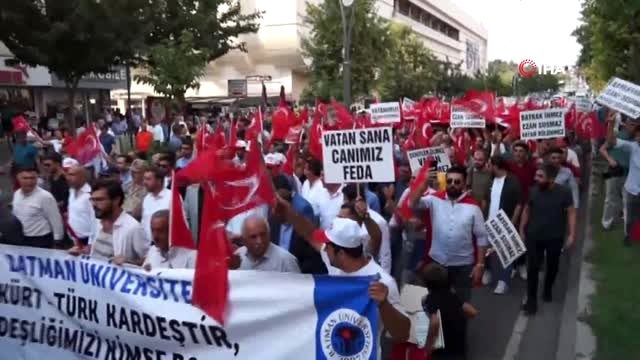 Batman'da şehitlere saygı teröre lanet yürüyüşü yapıldı