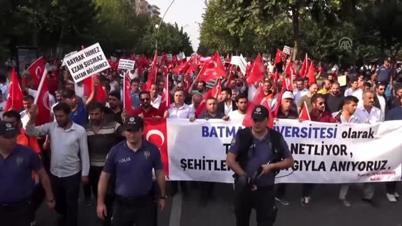 "Şehitlere saygı, teröre lanet" yürüyüşü