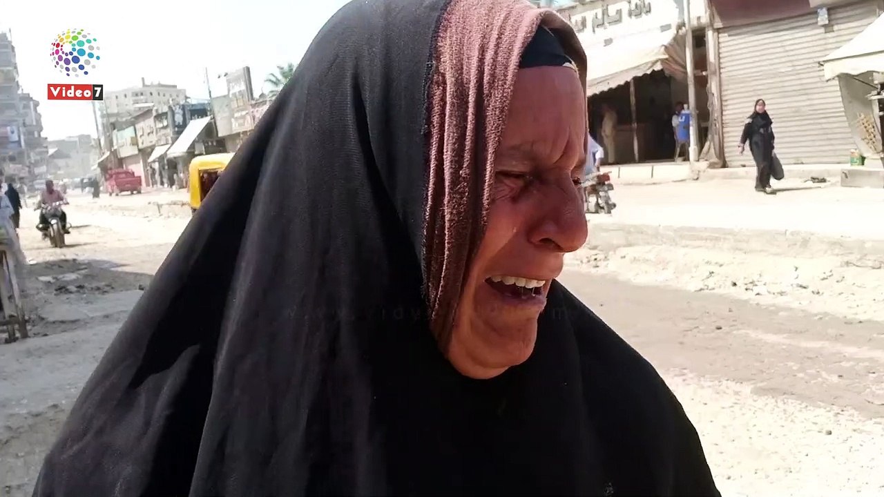 بائعة تين شوكى: موظف مجلس مدينة أبو كبير سكب مياه على وجهى..فيديو