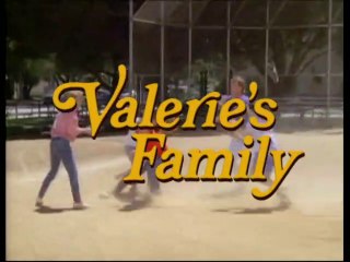 Valerie's Family (The Hogan Family) 033. Movin' On