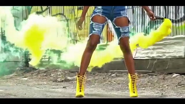 Nicki Minaj ft. Iggy Azalea - Don't Give Up