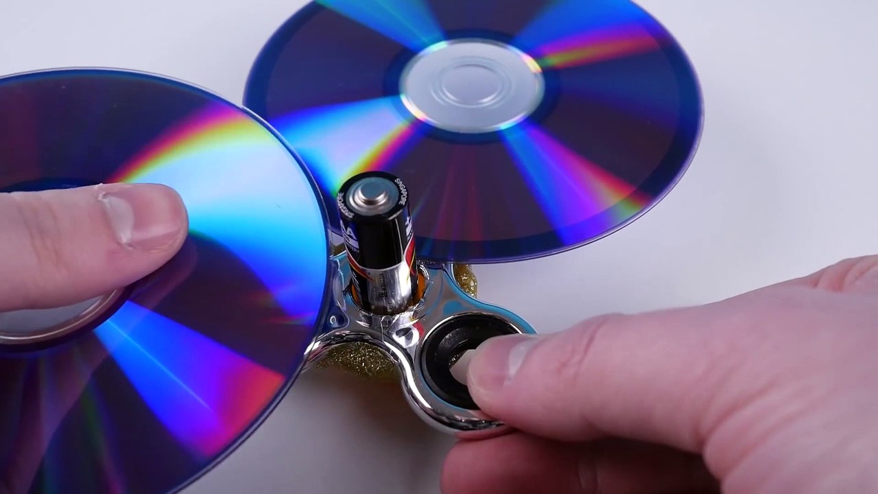 10 COOL LIFE HACKS AND USEFUL CRAFTS