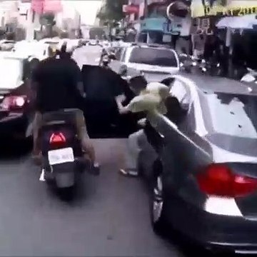 Il avait l'intention d'aider un homme mais cela a mal tourné pour lui