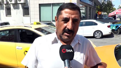 Taksisinde unutulan 87 bin lirayı sahibine teslim etti