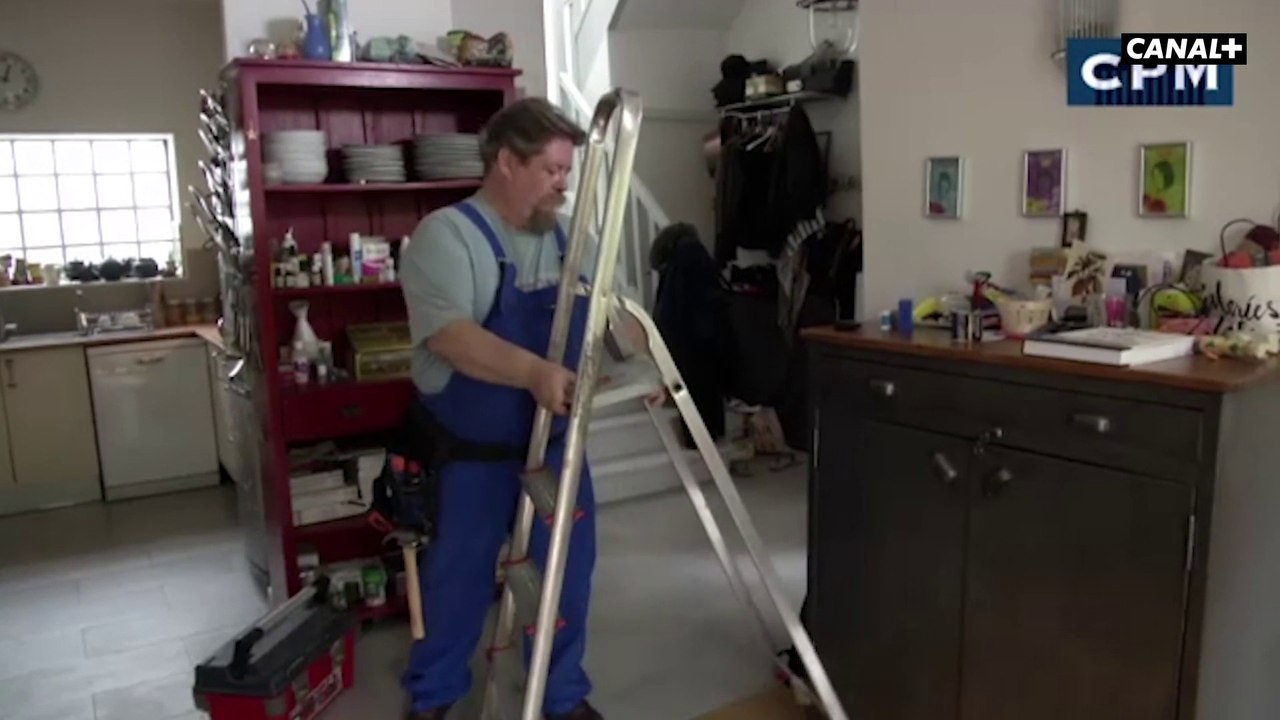 La taxe branlette - Groland - CANAL+