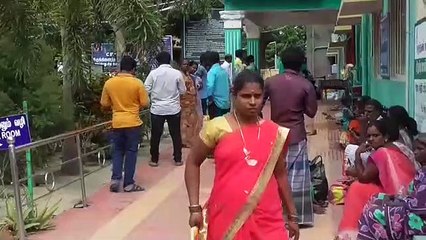 மனைவியை அடித்து கொன்ற கணவன் தலைமறைவு!-வீடியோ