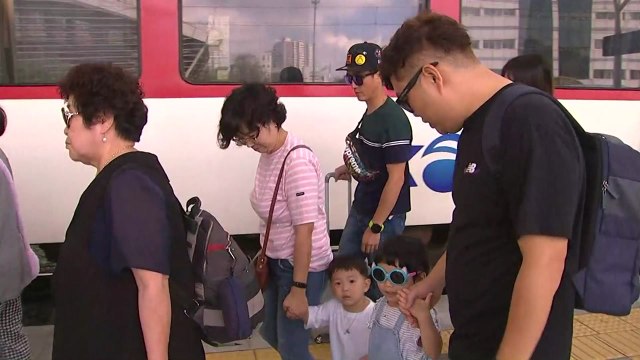 서울역 북새통...짧은 연휴 속 귀경객 몰려 / YTN