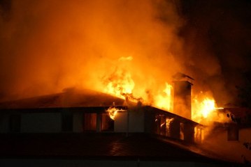 Kastamonu'da 3 katlı konak yandı