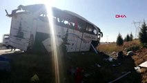 Afyonkarahisar'da yolcu otobüsü devrildi, ölü ve yaralılar var