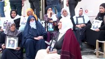 Annelerin HDP önündeki evlat nöbeti 13'üncü gününde