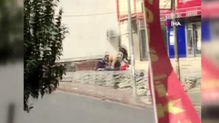 Avcılar'da güpegündüz silahlı kavga kamerada