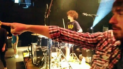 CosmicFMRboeuf2019Quand tu laisses ton batteur seul moins de 10 minutes...