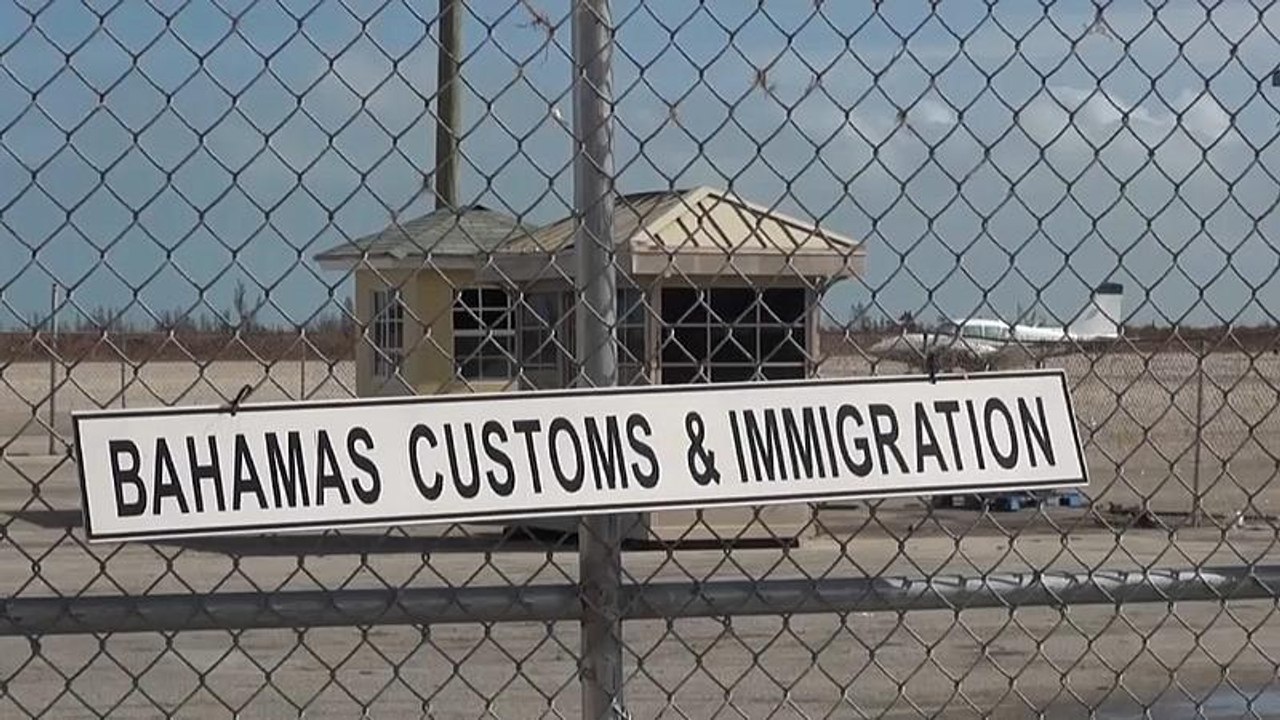 Mitten in Aufräumarbeiten: Neuer Tropensturm 'Humberto' trifft Bahamas