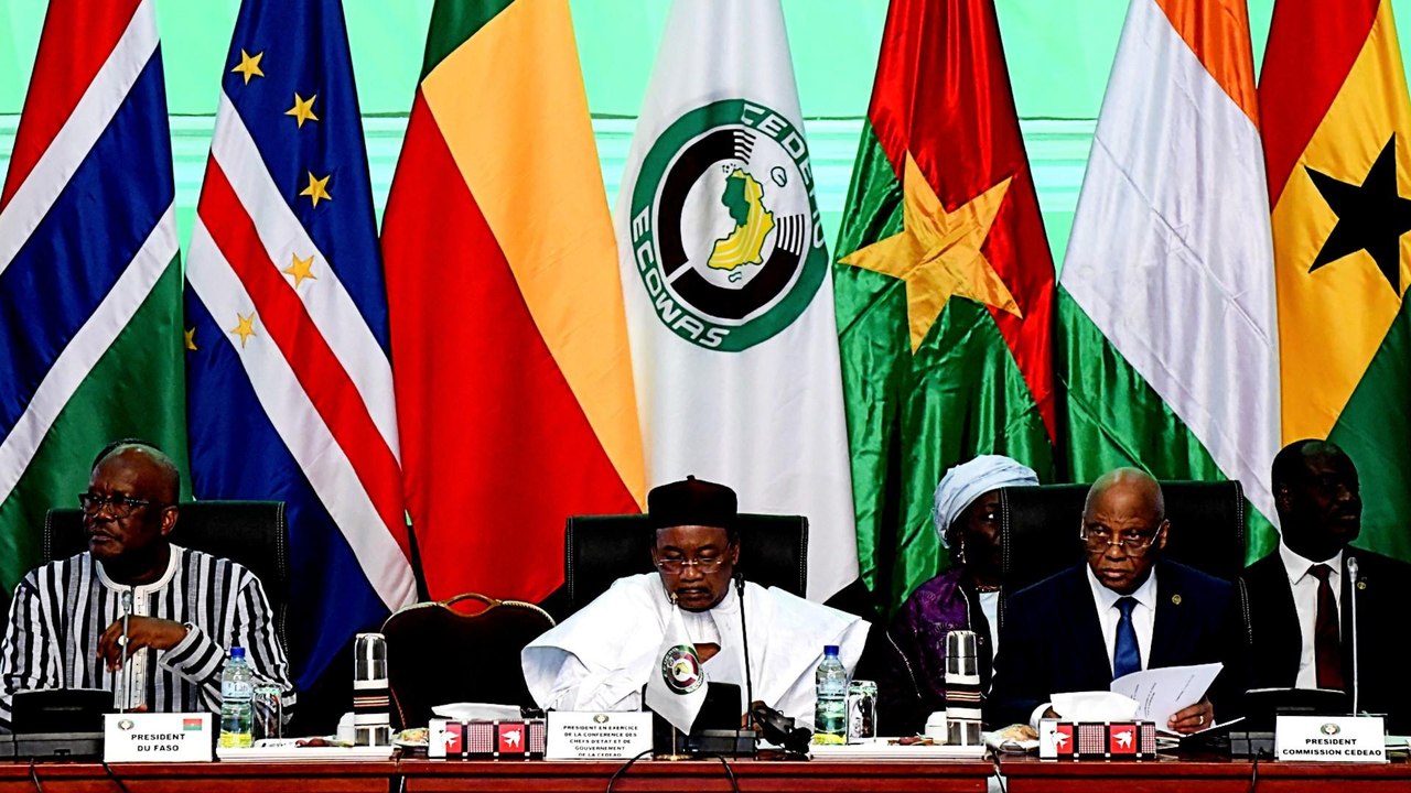 West African leaders pledge $1bn to fight armed groups