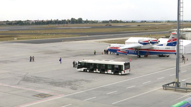 Rus yangın söndürme uçağı Be-200 İstanbul semalarında
