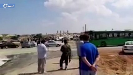 تحضيراً لـ "مسيرة مؤيدة": النظام ينقل الأهالي بالباصات الخضراء إلى خان شيخون