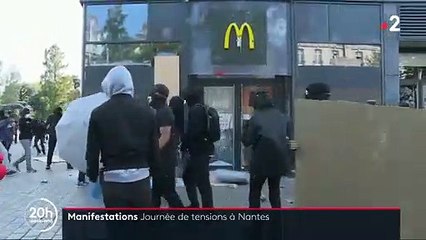 Gilets jaunes : Voici résumés en 60 secondes les incidents qui se sont produits hier à Nantes et les affrontements entre les forces de l'ordre et les manifestants