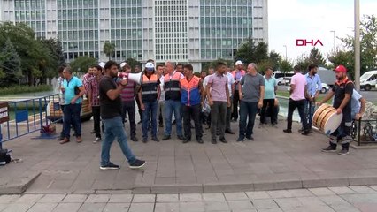 İbb'de işten çıkarılan işçilerin eylemi devam ediyor