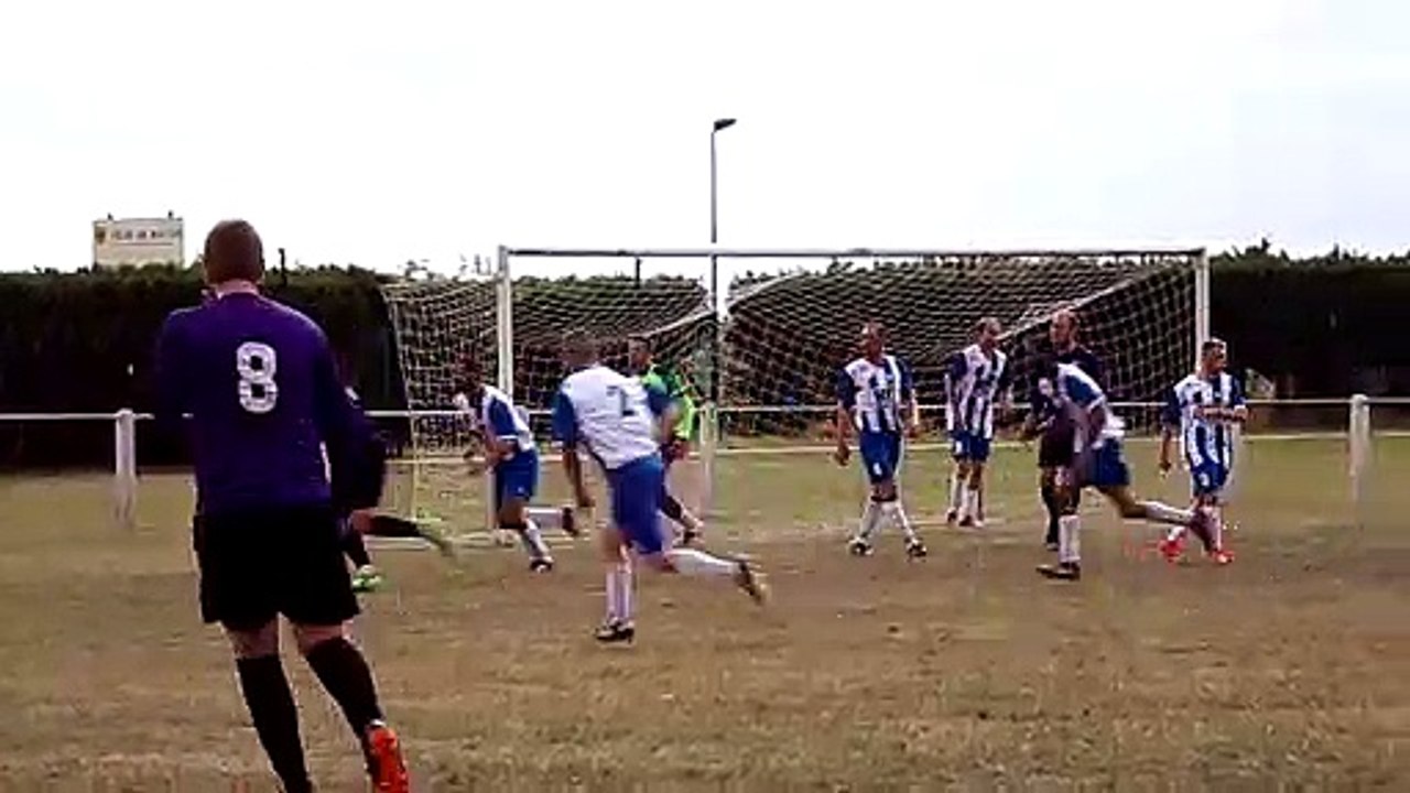 Championnat D3 seniors.  BAUVIN - LAMBERSART : 0 - 2  (0-1)
