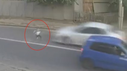 Havaya uçtu, metrelerce ileri düştü ama...