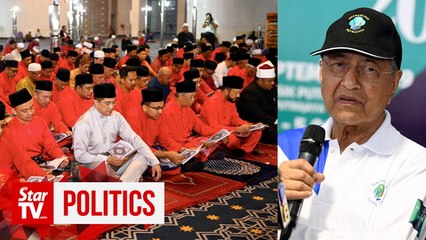 Dr M downplays Azmin’s presence at Bersatu event