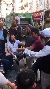 Vatandaş, Şeriat propagandası yapan Tebliğ Tarikatı mensuplarını kentten kovdu