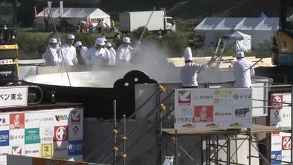 A panela gigante de sopa de imoni está de regresso