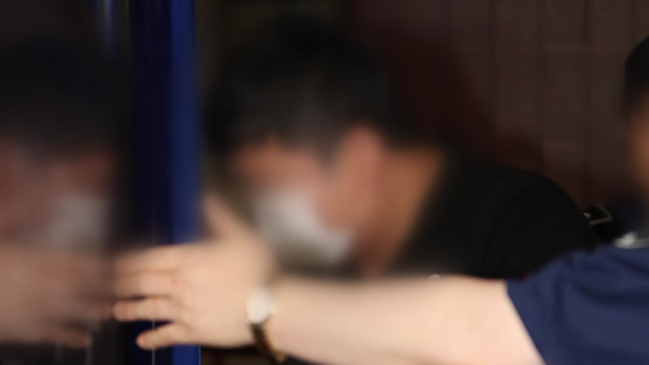 검찰, 조국 5촌 조카 영장 청구..."50억대 횡령·배임 혐의" / YTN
