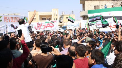 مظاهرات شعبية في الشمال السوري تنديدا بالمجازر التي ترتكب بحقهم والصمت الدولي