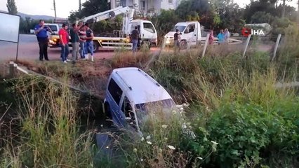 Aydın'da ticari araç sulama kanalına uçtu: 3 yaralı