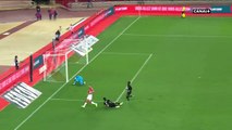 Slimani ramène un penalty (Monaco-Marseille)