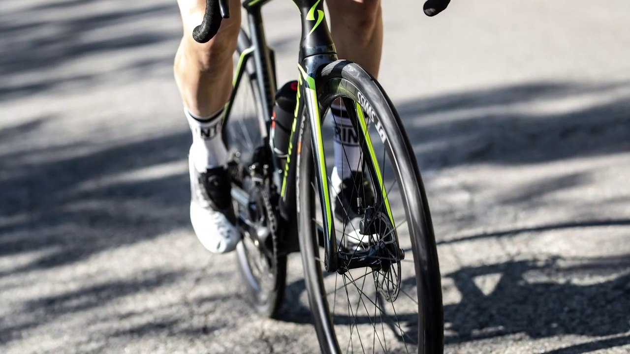 Road Tubeless FINALLY Comes of Age - New & Redesigned Schwalbe Pro One Tyre